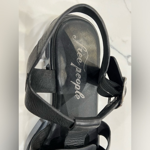 NWOB Free People Brooks Fisherman Gladiator Sandals Black Size 40/ Size 9.5 - Picture 9 of 13